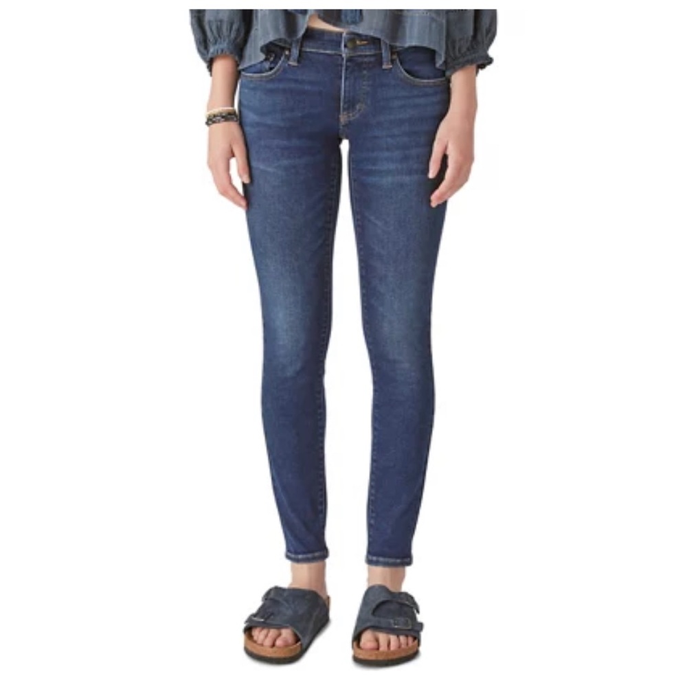 Lucky Brand Low Rise Crop Lolita Jean. Size 10/30. Dark Blue